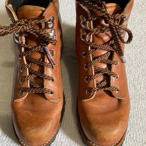 REI COOP Brown Leather Lace-up Vibram Sole H2O Proof Hiking Boots Size 6.5